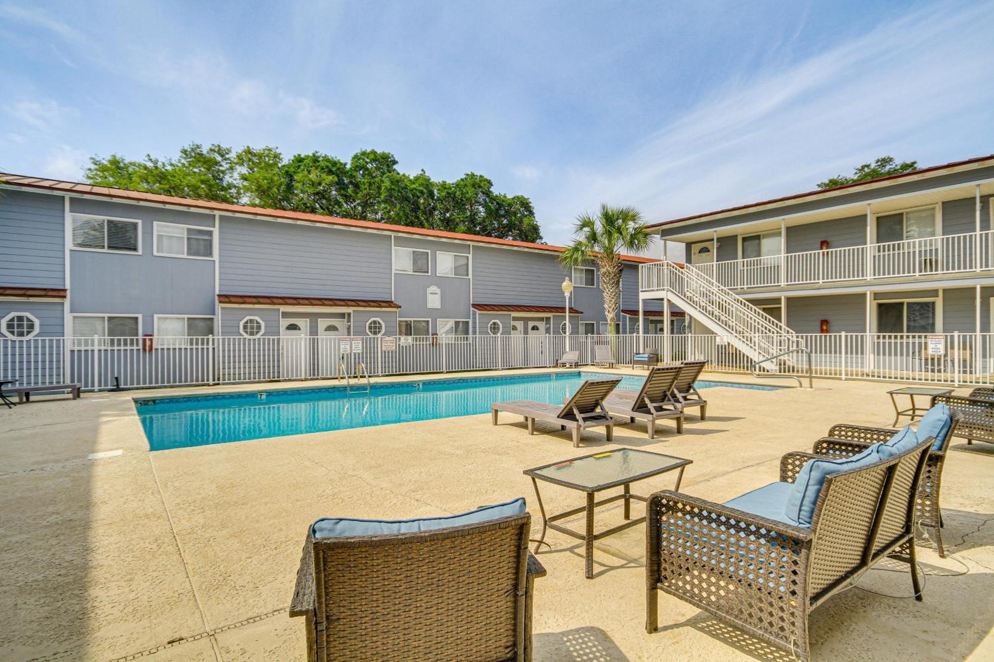 Airy Biloxi Condo With Patio Walk To Beach! Exteriér fotografie