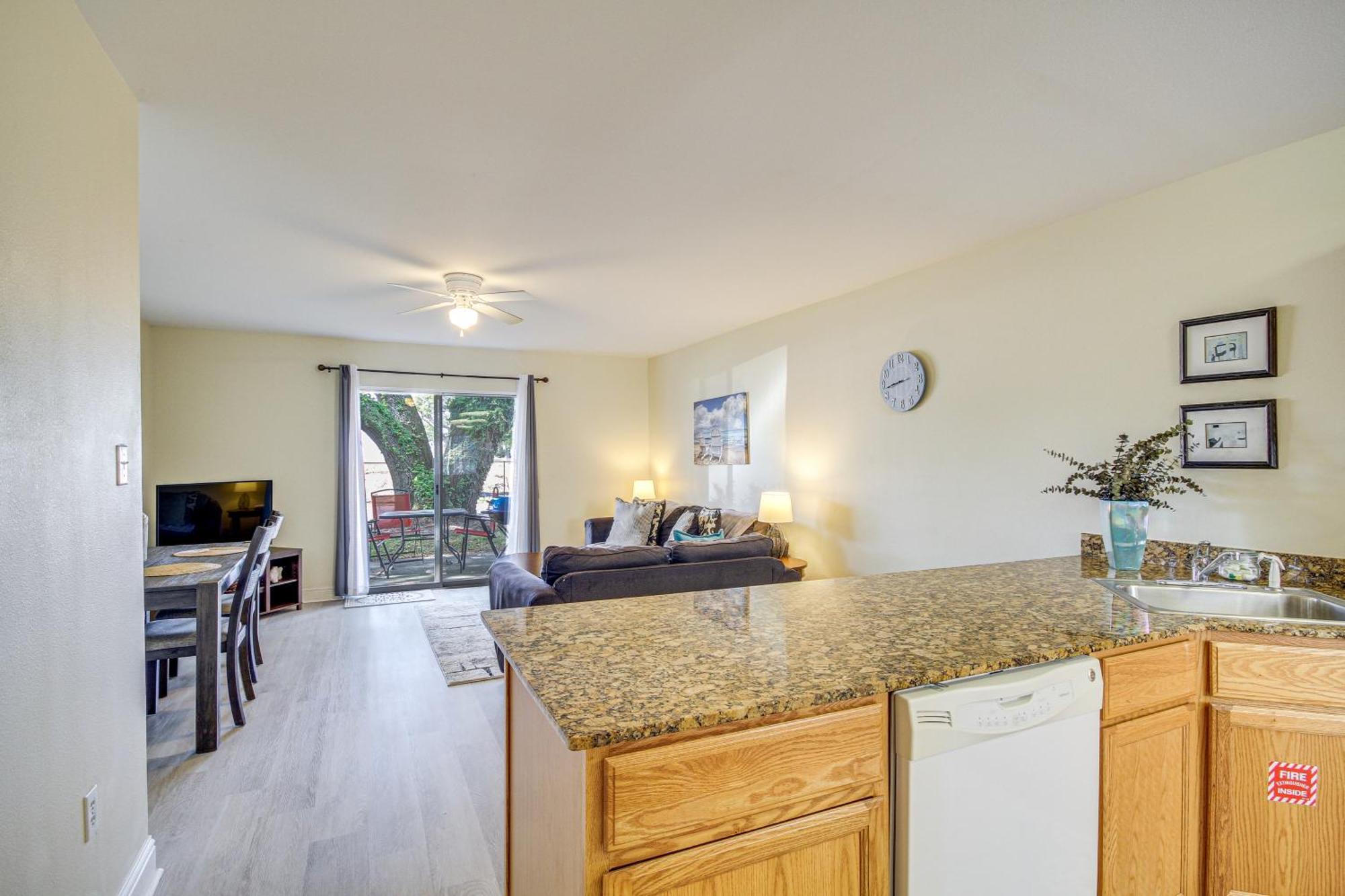 Airy Biloxi Condo With Patio Walk To Beach! Exteriér fotografie